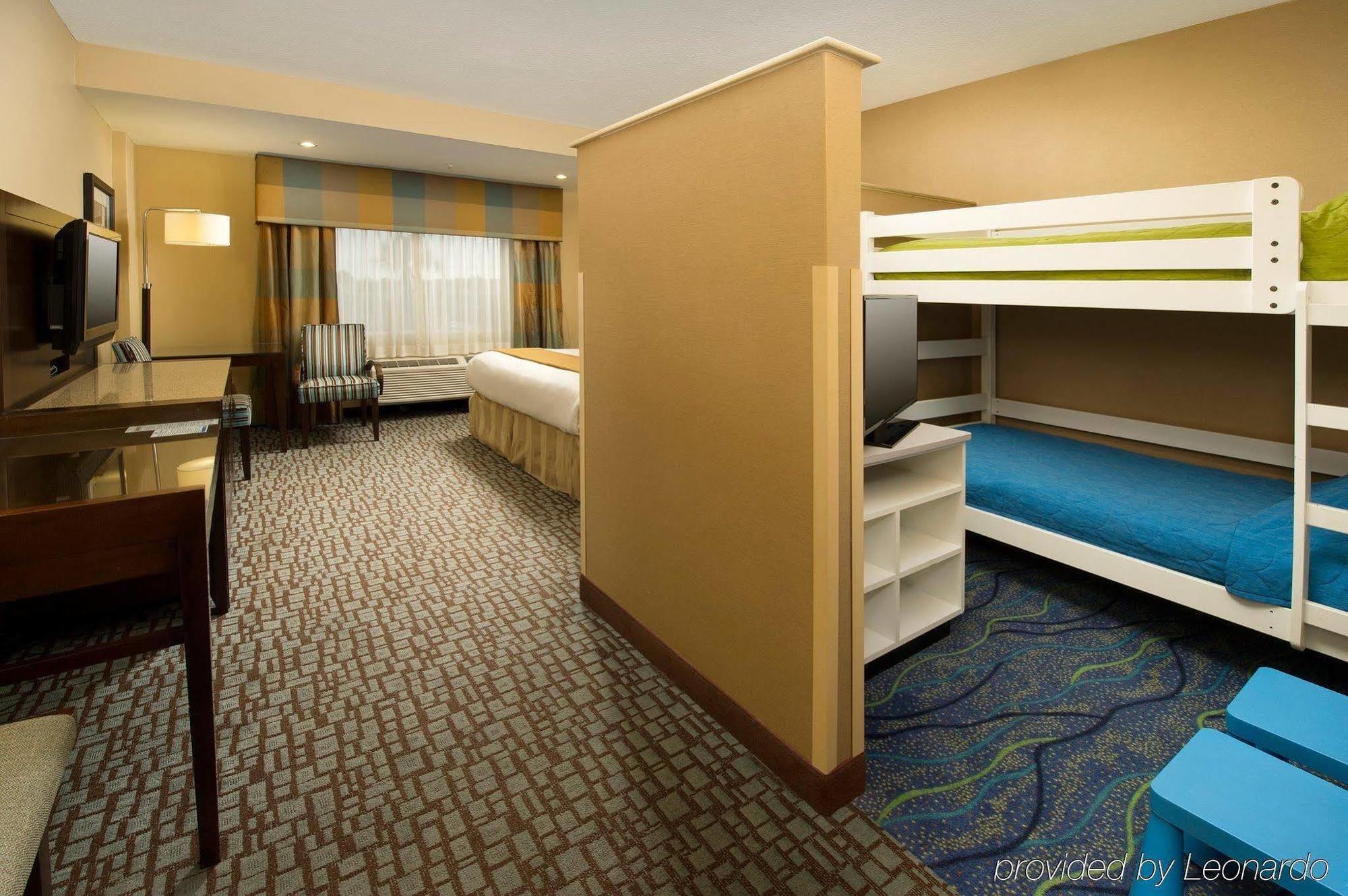 Holiday Inn Express Jacksonville Beach By Ihg Exterior foto